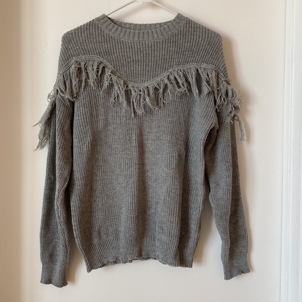 Gray‎ fringe trim drop shoulder sweater - Picture 4 of 5